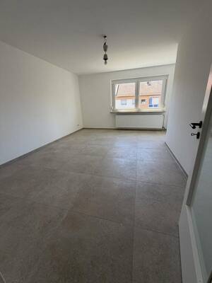 Hochwertig kernsanierte 2-Zimmerwohnung mit Balkon und Stellplatz - Campus-nah in Erlangen-Bruck – 91058 Erlangen – Vorschaubild 3