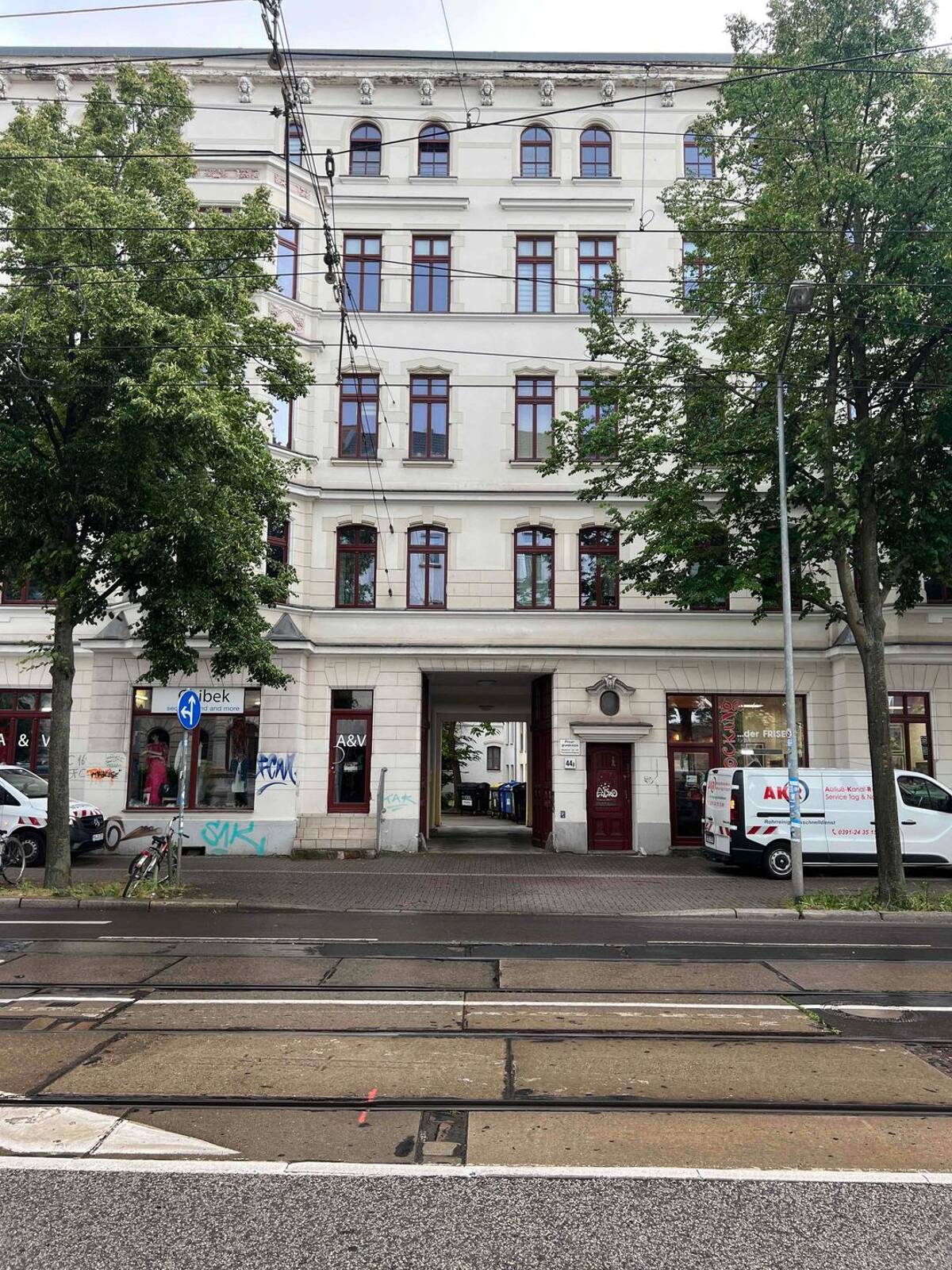Charmante 2-Zimmer-Wohnung mit Potenzial - ab 01.12. neu vermietbar – 39108 Magdeburg – Bild 1 von 9