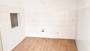 Große und helle, 4-Zimmer-Wohnung, Halberstädter Straße – 39112 Magdeburg – Vorschaubild 6