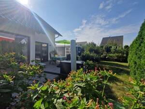 Einziehen und wohlfühlen leicht gemacht: Attraktives und sehr gepflegtes Einfamilienhaus mit Doppelgarage, EBK, Kamin und Solarthermie – 4178 Leipzig – Vorschaubild 6