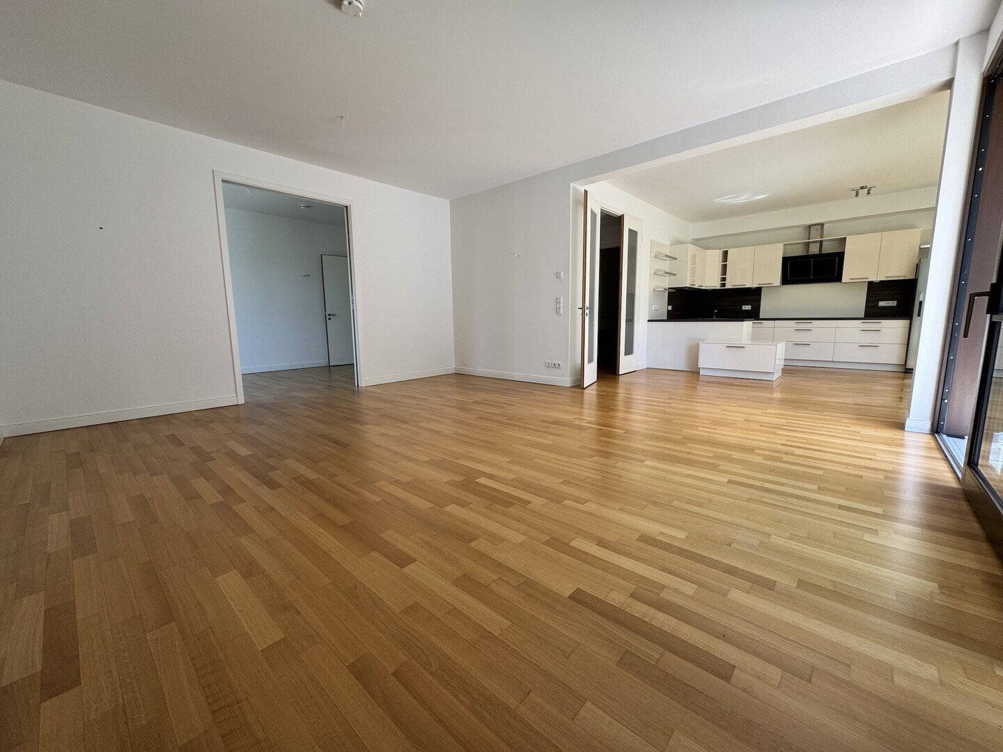 Helle, moderne 4/5-Zimmer Wohnung nahe Olivaerplatz (Rosengärten) – Berlin – Vorschaubild 5