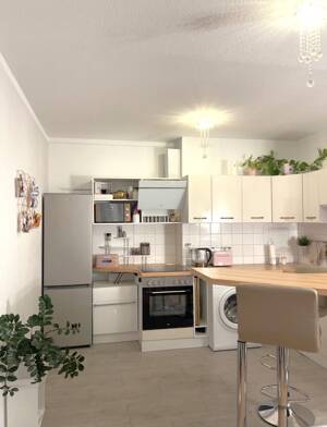 Bezugsfreie 2-Zi.-Wohnung Berlin/Marzahn zu verk. – 12685 Berlin – Vorschaubild 1