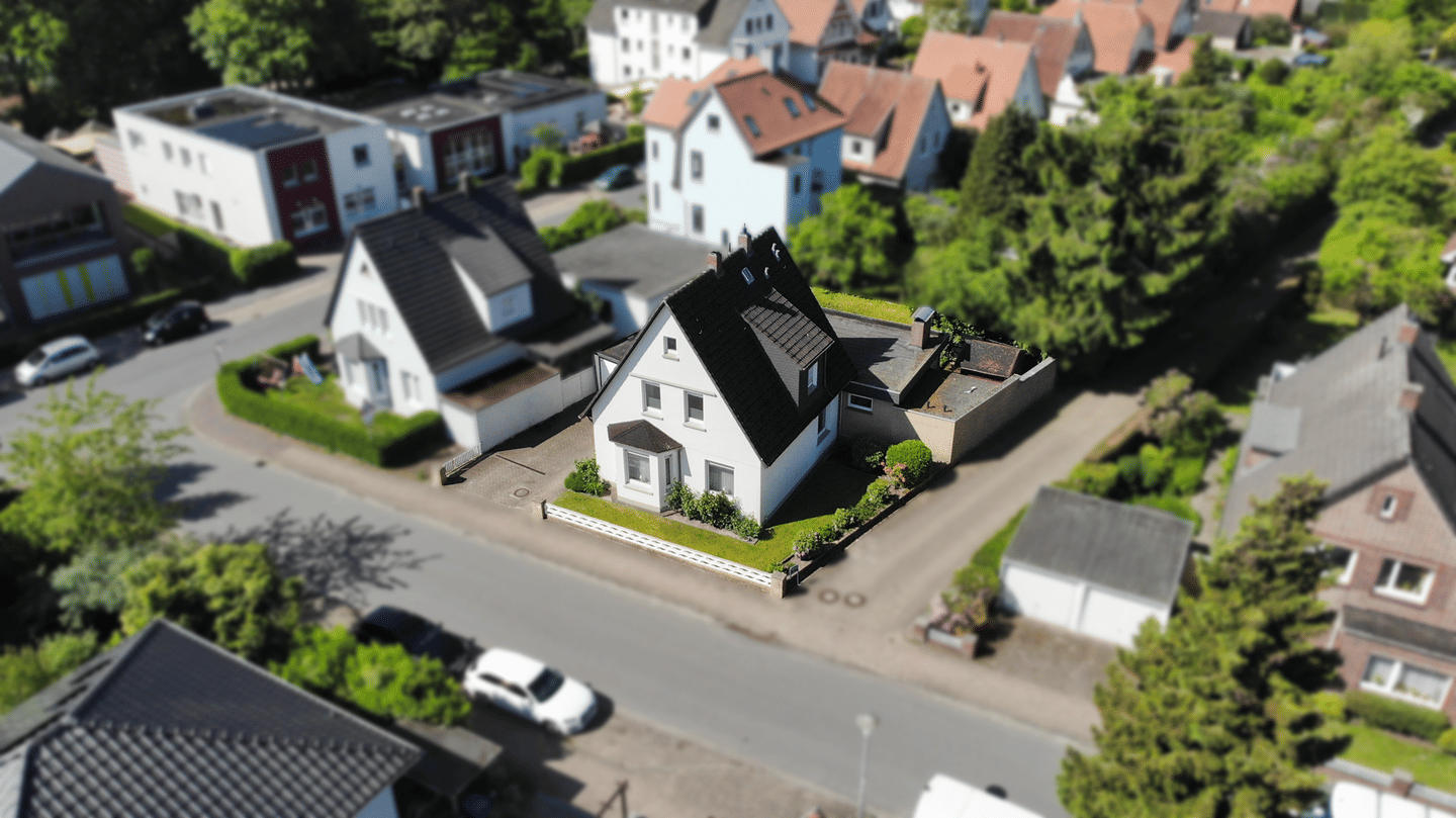 Einfamilienhaus mit Entwicklungspotential in begehrter Wohnlage! – Oldenburg – Vorschaubild 3
