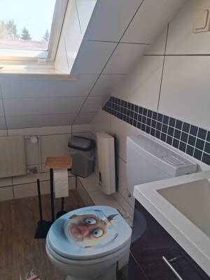 2 Zimmer Dachgeschoss-voll möbeliert – 18146 Rostock – Vorschaubild 9
