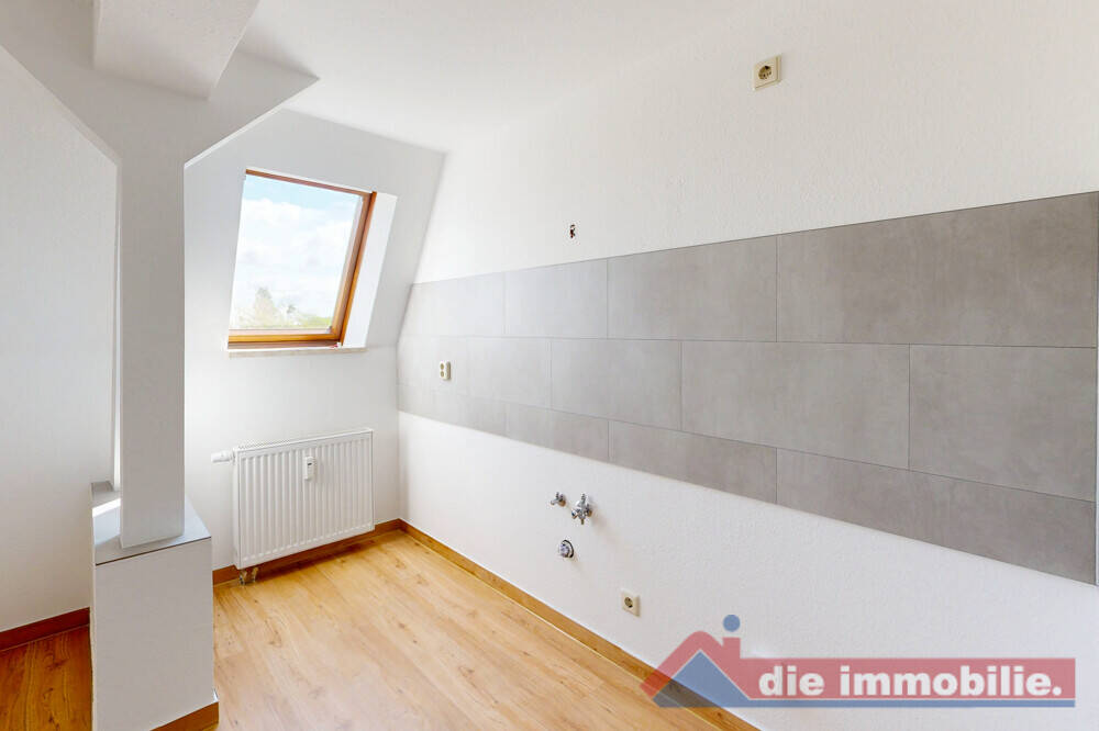 ***Frisch modernisierte, helle Dachgeschosswohnung für Singles und Paare*** – Magdeburg – Vorschaubild 8