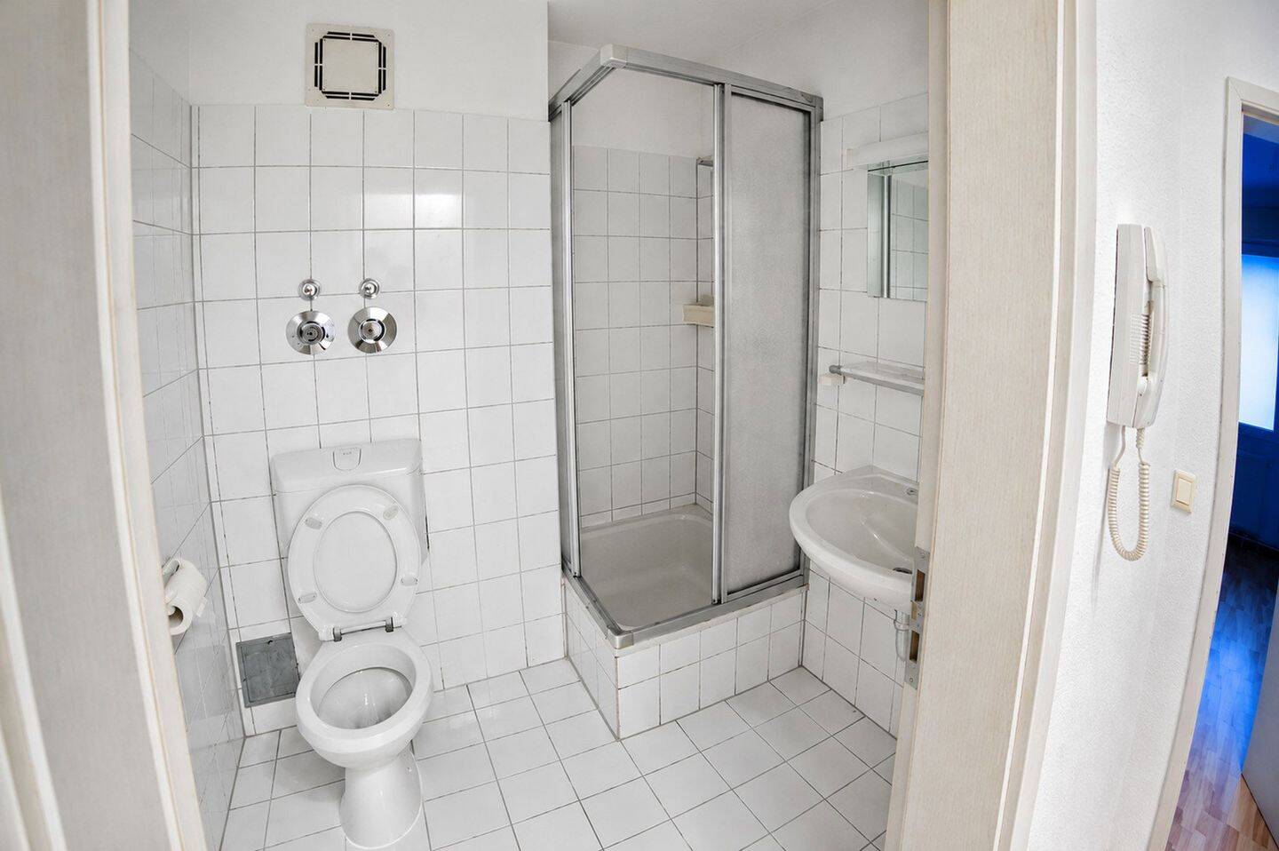 Modernes/ruhiges 1-Zimmer-Appartement mit Einbauküche in zentraler Lage in Fürth – Fürth – Vorschaubild 8