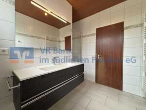 Modernisierter Bungalow in Erlangen-Tennenlohe mit Garage, Pergola & sonnigem Garten – 91058 Erlangen – Vorschaubild 6