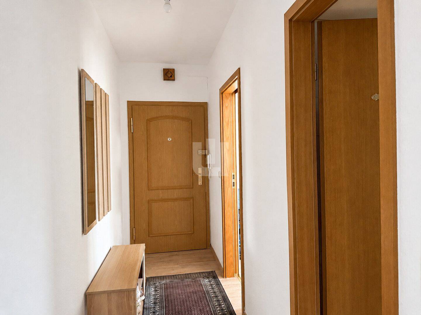 WINDISCH IMMOBILIEN - vermietete 2,5-Zimmer-Wohnung am Thomasiusplatz mit sonnigem West-Balkon – München – Vorschaubild 3