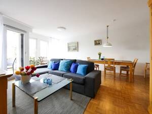 helle 3-Zimmer-Wohnung für Pendler in Stuttgart-Möhringen mit Terrasse - WOHNEN AUF ZEIT – 70567 Stuttgart – Vorschaubild 3