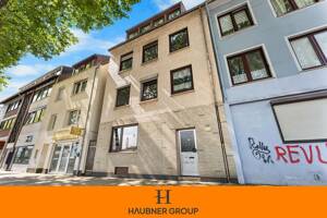 Großzügige 2,5-Zimmer-Wohnung mit Kamin, modernisiertem Bad & Potenzial
