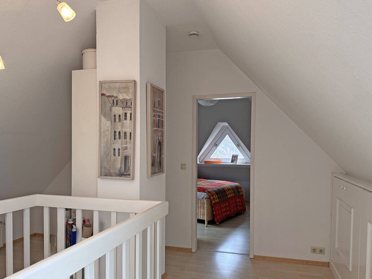 Maisonettewohnung: 75 m² + 25 m² stilvoller Spitzboden – Hamburg – Vorschaubild 9