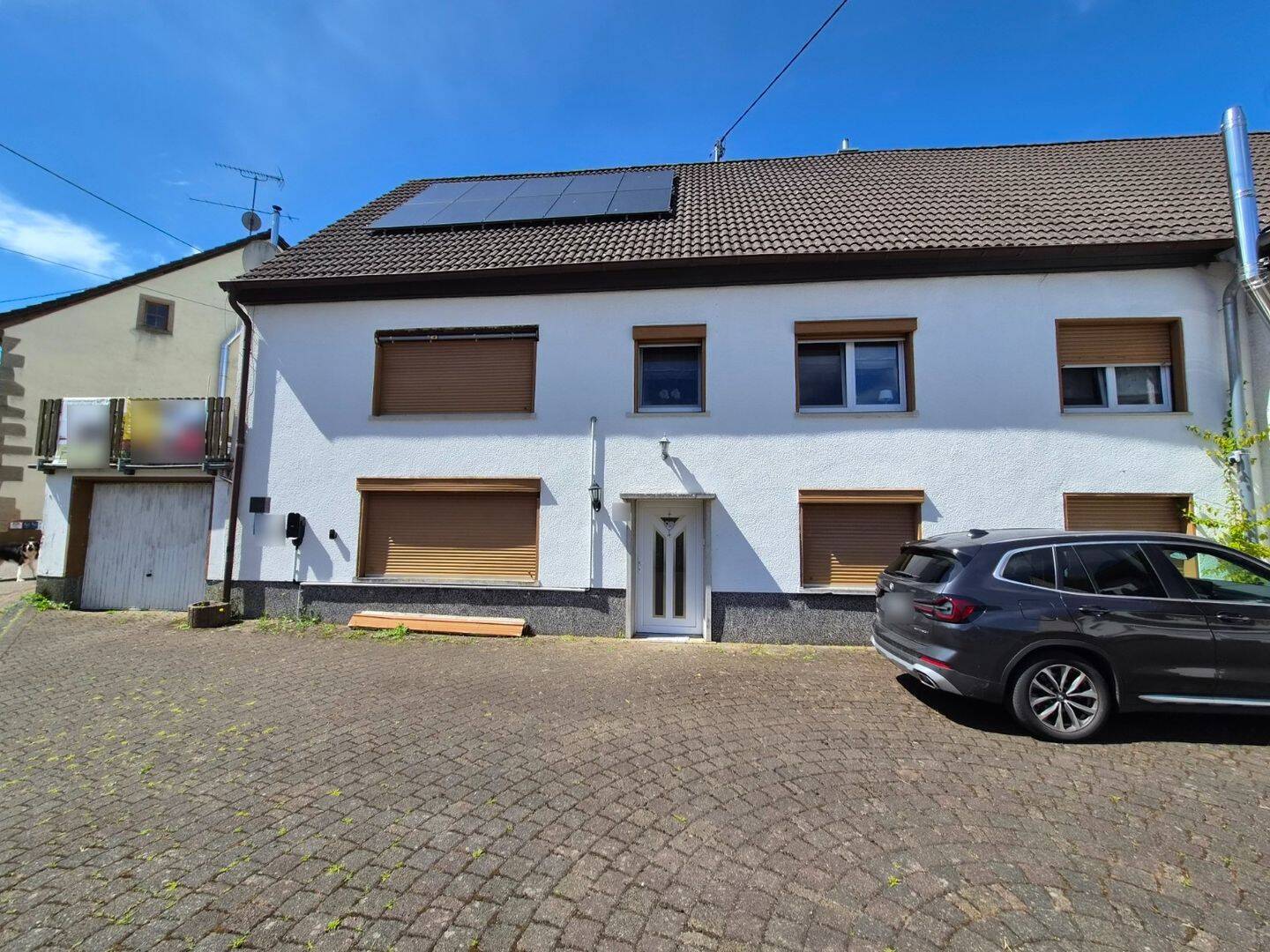 Zwei attraktive Wohneinheiten in historischem Dreiparteienhaus in Mettweiler – Mettweiler – Bild 1 von 9