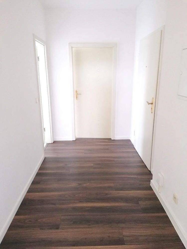 !! UNI-Nähe, 2-Raum-Dachgeschosswohnung mit Laminat !! – Chemnitz – Vorschaubild 4