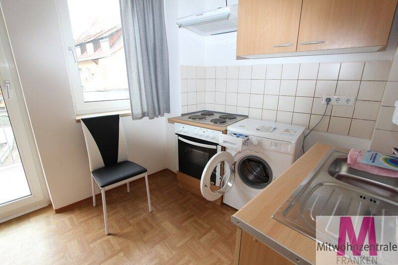 Schöne Wohnung mit Balkon im Herzen der Altstadt – Nürnberg – Vorschaubild 2