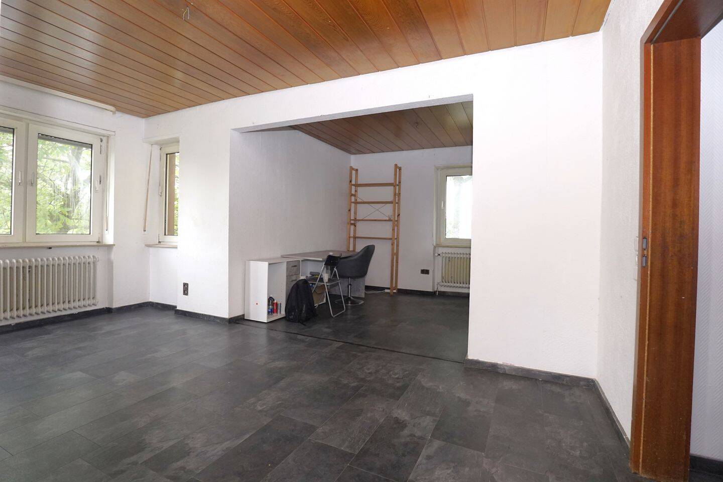 Zweifamilienhaus in guter Lage mit Doppelgarage und Garten – Kaiserslautern – Vorschaubild 5