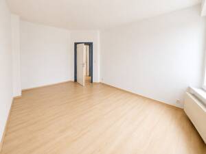 Großzügige 4-Zimmer Wohnung in der Wolfenbüttler Str. zur Miete – 39112 Magdeburg – Vorschaubild 3