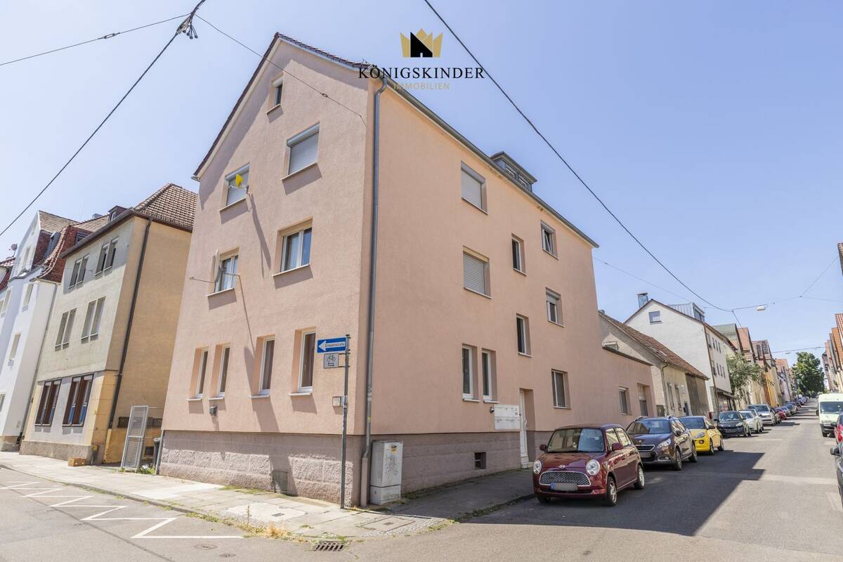 2,5 Zimmer mit Potenzial: Dachgeschoss-Loft in Zuffenhausen – 70435 Stuttgart – Bild 1 von 9
