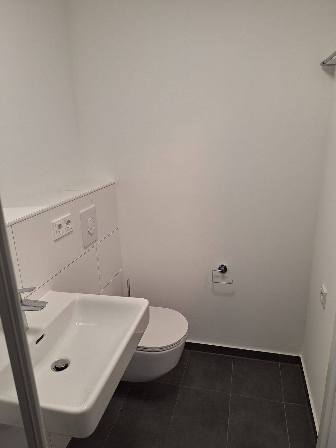 Modernes, vollmöbliertes Studentenapartment im Neubau „Studyapart“ – Nürnberg – Vorschaubild 6