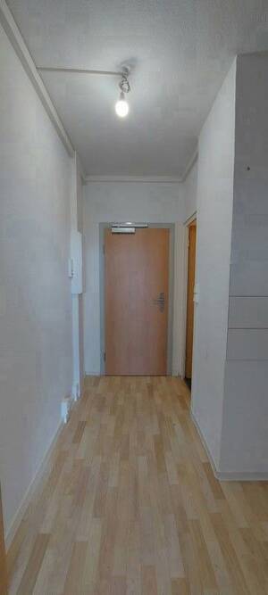 2-Zimmer-Wohnung mit Balkon und Aufzug zur sofortigen Anmietung! – 1239 Dresden – Vorschaubild 6