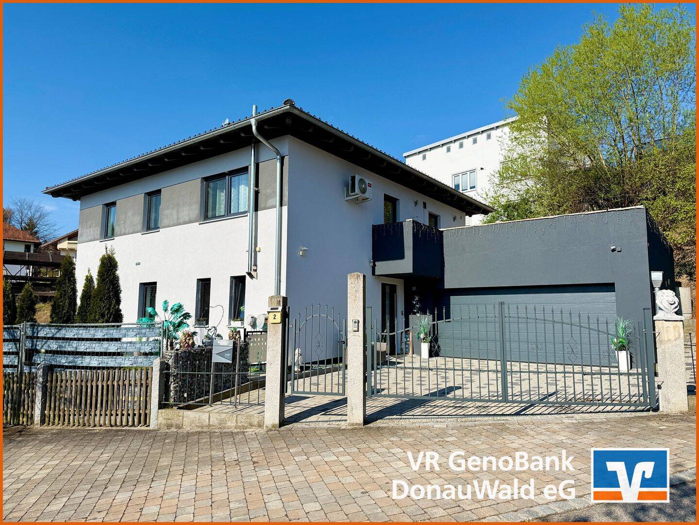 Neuwertiges Einfamilienhaus in idyllischer Siedlungslage von Viechtach – Viechtach – Bild 1 von 9
