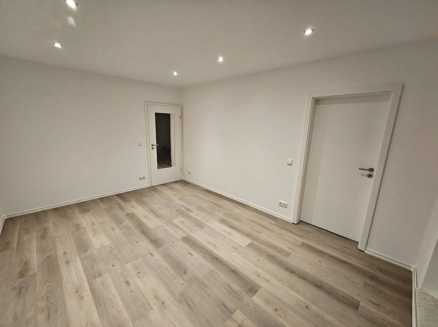 2-Zimmer-Wohnung mit Einbauküche zum. 1.8 2026
