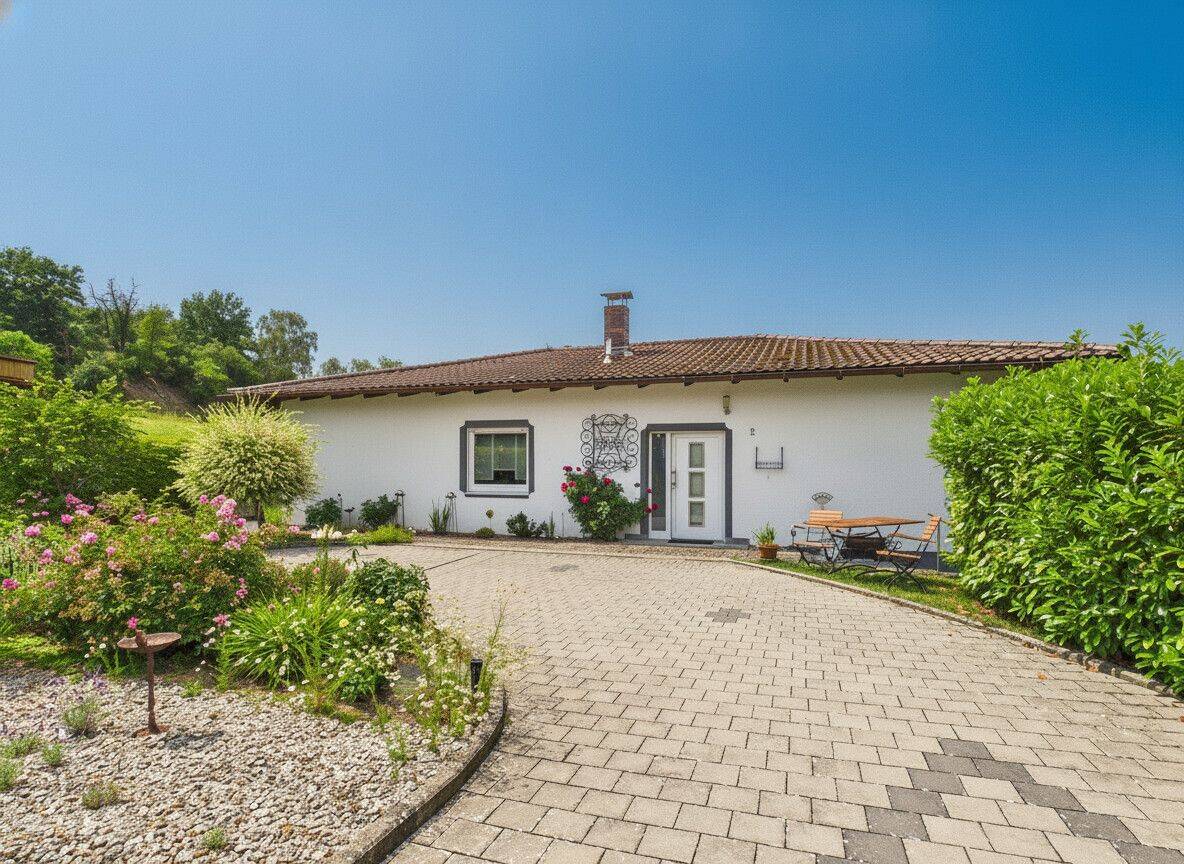 Bungalow mit großzügigem Grundstück und traumhaftem Blick – Oberaurach – Vorschaubild 5