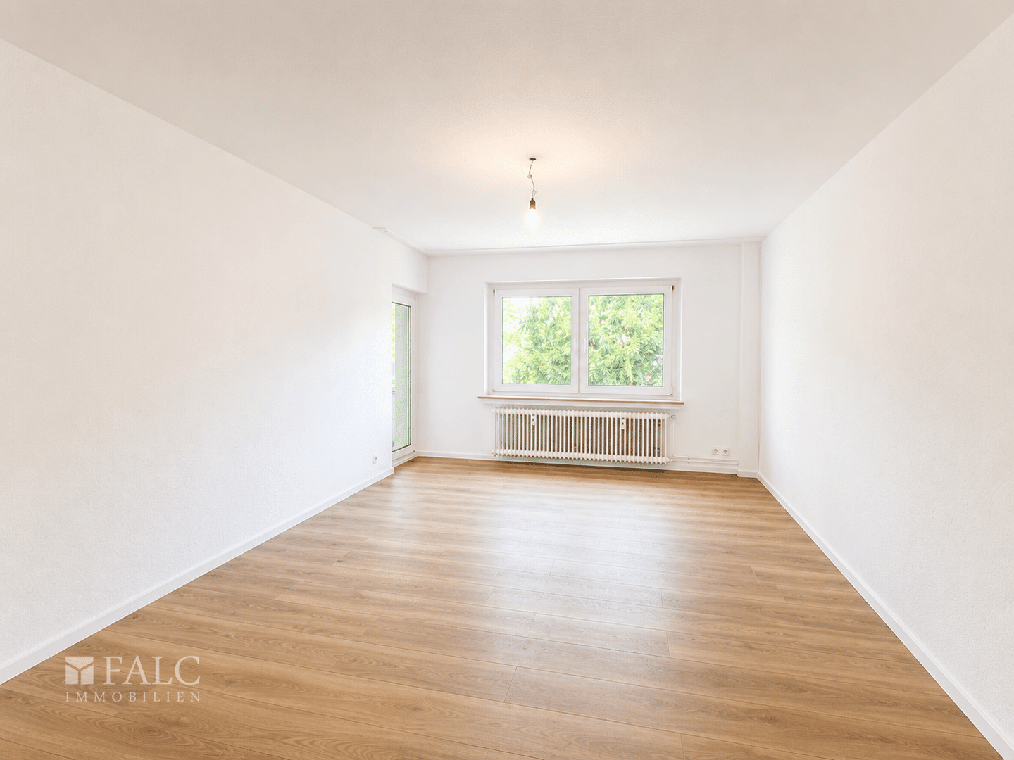 Top renovierte 3-Zimmer-Wohnung mit Balkon in Düsseldorf-Unterrath - sofort bezugsfrei – Düsseldorf – Vorschaubild 2