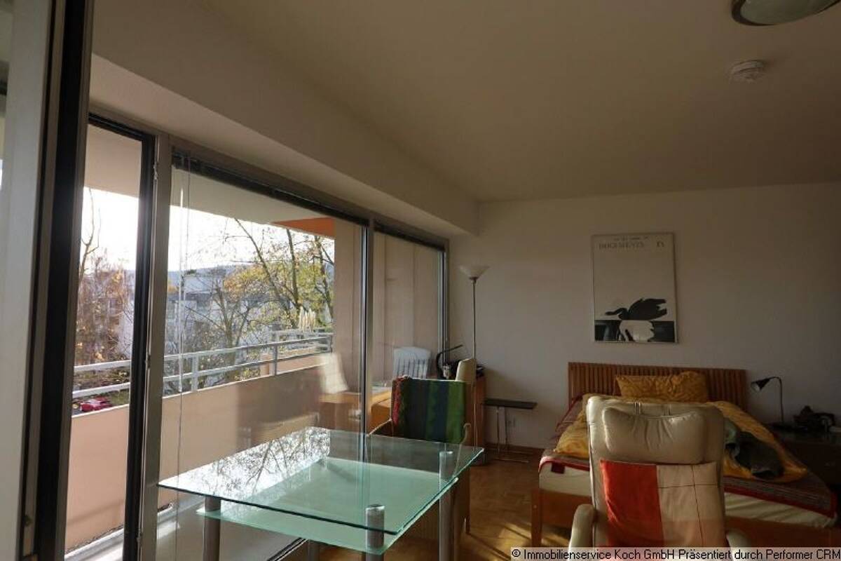 Helle 1 Zimmerwohnung mit Schwimmbad und Sauna voll möbiliert – 34128 Kassel – Bild 1 von 2