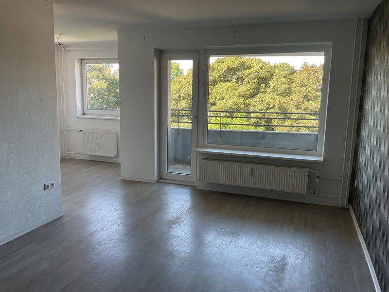 Renovierte 3-Zimmer-Wohnung mit Balkon