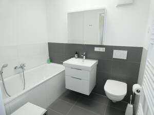 Moderne 4-Zimmer-Penthouse-Wohnung mit Einbauküche, Aufzug und großer Dachterrasse – 51381 Leverkusen – Vorschaubild 6