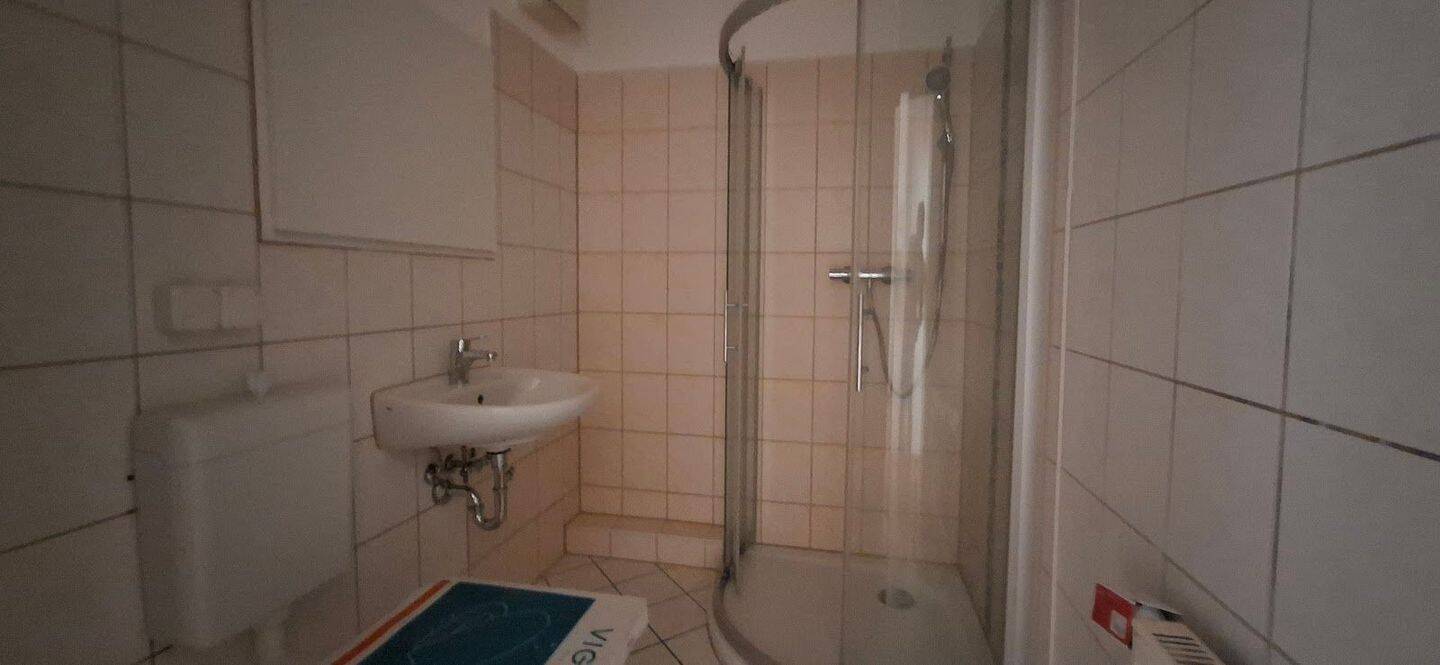 Bequem im Erdgeschoss mit Balkon und Dusche – Chemnitz – Vorschaubild 2