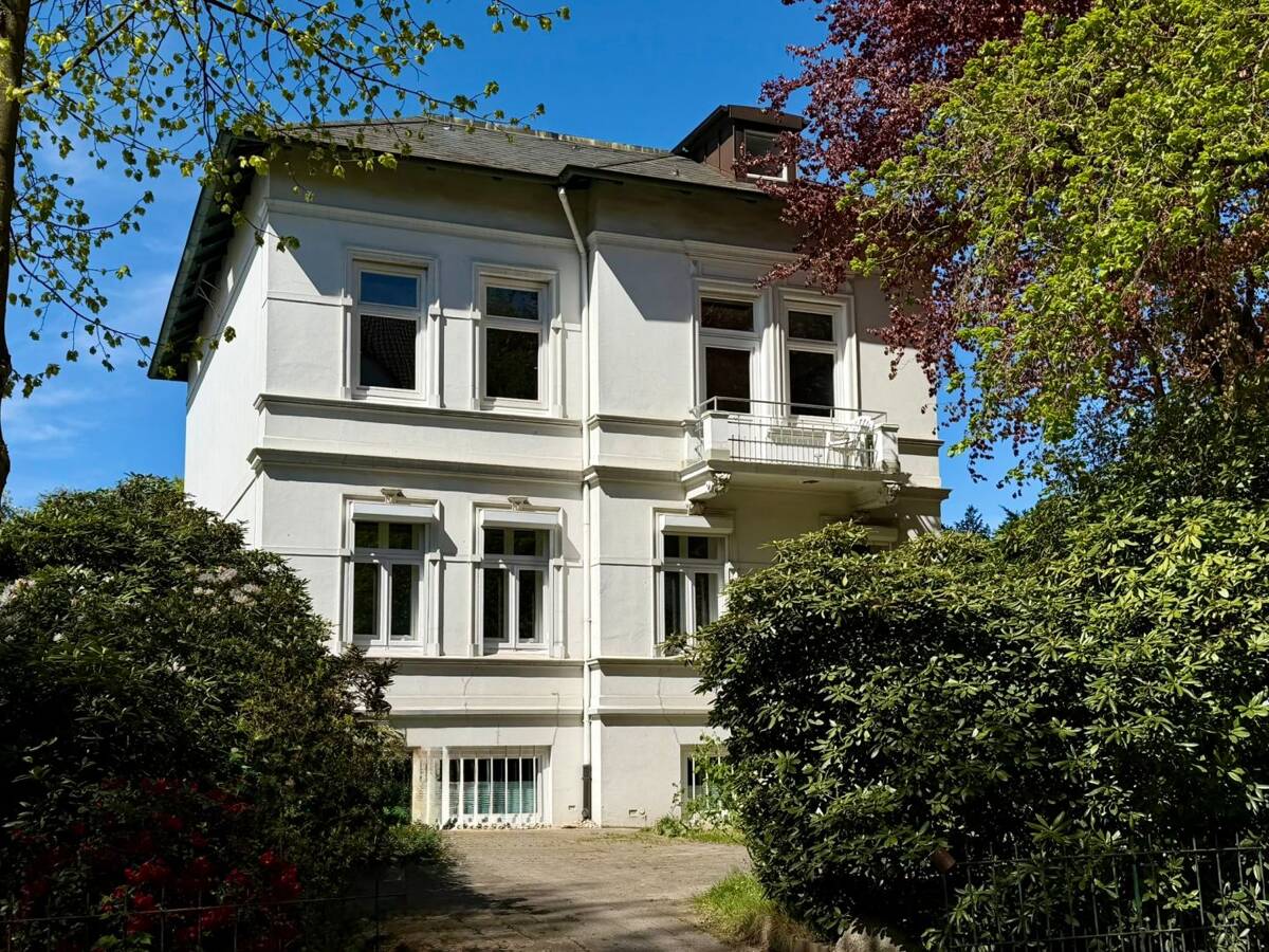 Charmant, voller Potenzial - Liebhaberobjekt mit 7 Zimmern in Bahrenfeld – 22761 Hamburg – Bild 1 von 9
