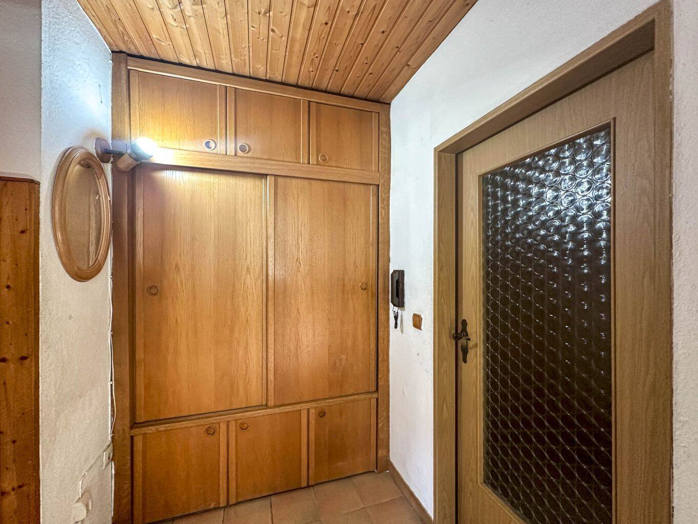 Wohnen auf zwei Ebenen mit viel Potenzial - 3,5-Zimmer Maisonette Wohnung mit Süd-Terrasse – Traunreut – Vorschaubild 4