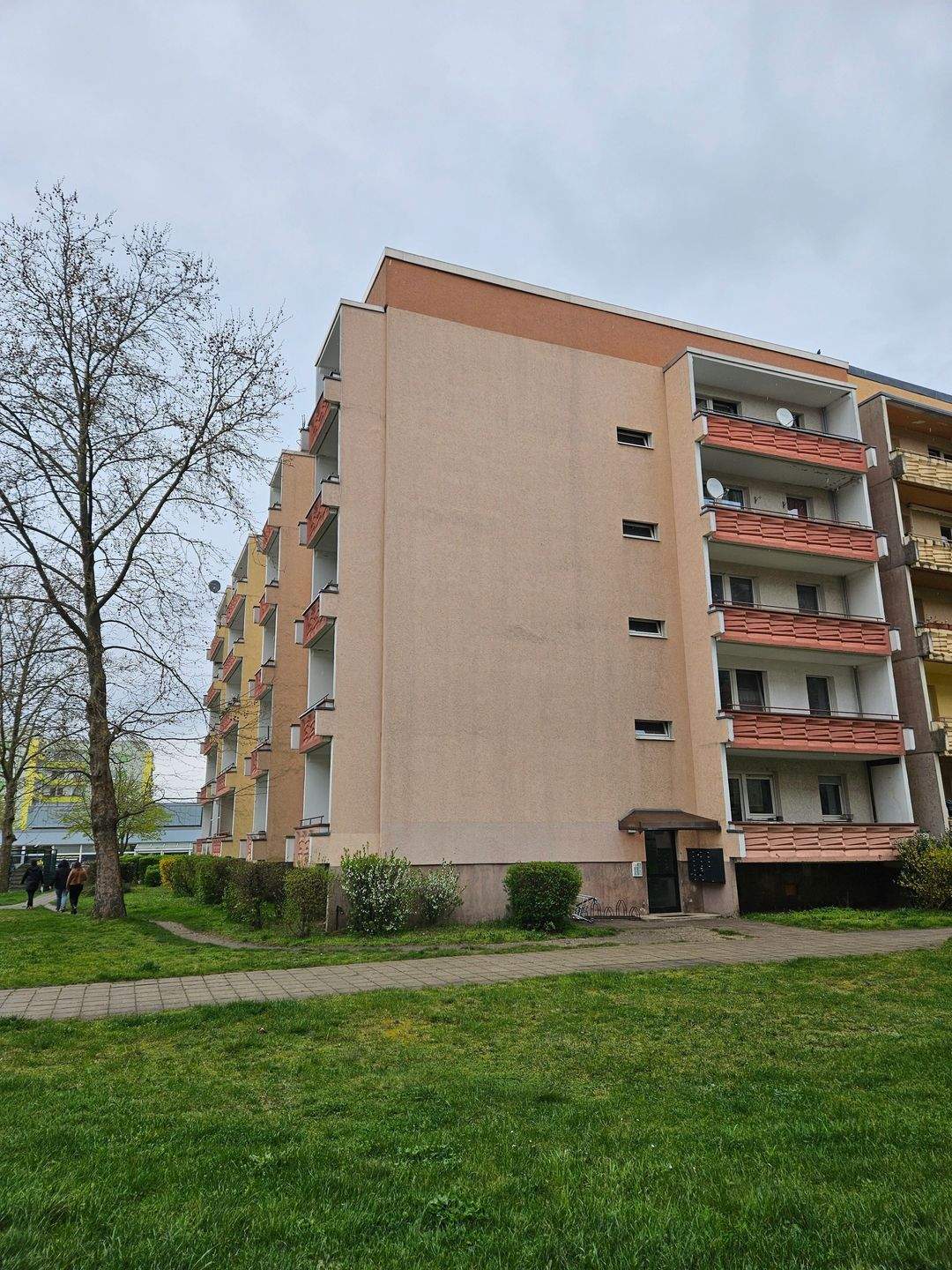 Achtung - Kapitalanlage mit Entwicklungspotential mit 1630 m² Wohnfläche zu verkaufen!!!! – Zerbst/Anhalt – Vorschaubild 2