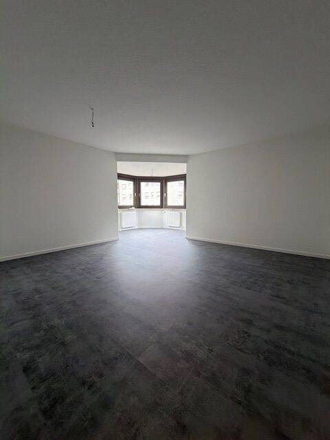 "Südstadtfreunde aufgepasst" Neu renovierte 3 Zimmer Wohnung Nähe Kopernikusplatz – Nürnberg – Vorschaubild 2