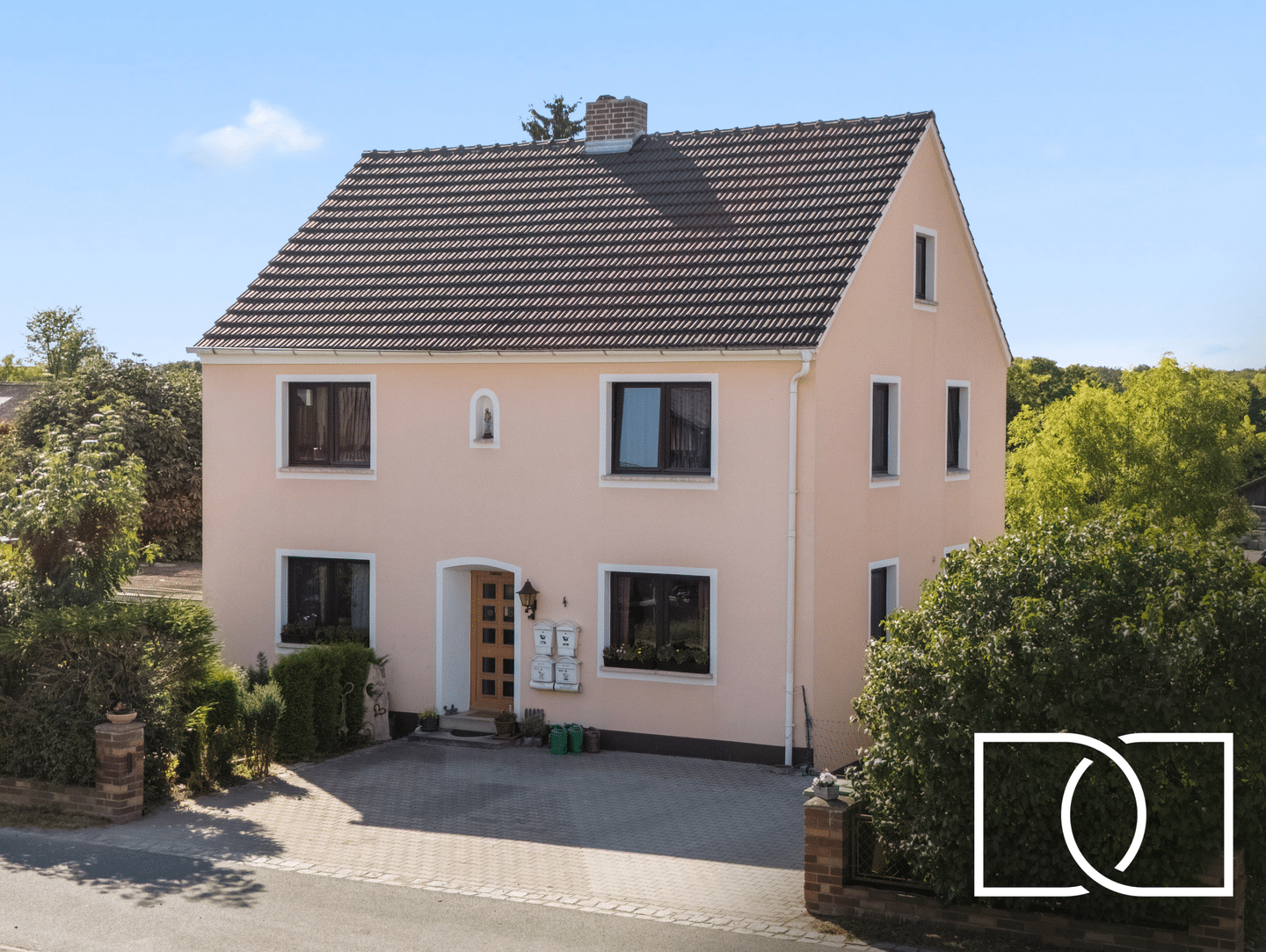 Idyllisches Reitanwesen! Zweifamilienhaus mit Nebengebäuden, Offenstall und Reitplatz – Kastl – Bild 1 von 9