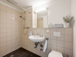 Möbliertes 1-Zimmer-Apartment über den Dächern Kölns – 50823 Köln – Vorschaubild 2