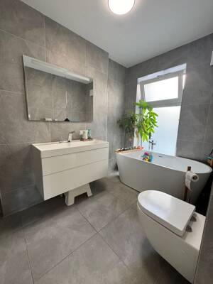 Lichtdurchflutete 4 Zimmer Wohnung – 74080 Heilbronn – Vorschaubild 2