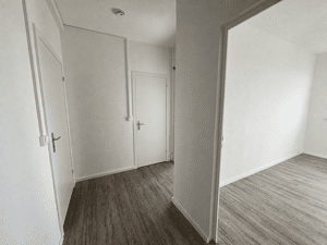 Geräumige Familienwohnung mit Balkon in Zwickau, Neuplanitz – 8062 Zwickau – Vorschaubild 7