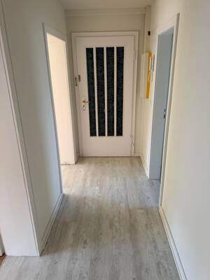 Sanierte Wohnung mit Balkon und neuer EBK in Wilhelmshöhe – 34131 Kassel – Vorschaubild 5