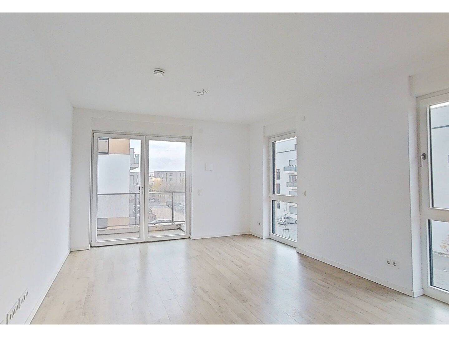 Moderne 2-Zimmer-Wohnung mit Einbauküche und Balkon in Berlin! – Schönefeld – Vorschaubild 2