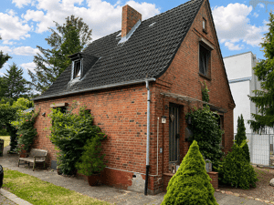 Familienglück auf 848 m² - Charmantes Einfamilienhaus mit großem Garten und Platz für Ihre Zukunft – 21033 Hamburg – Vorschaubild 2