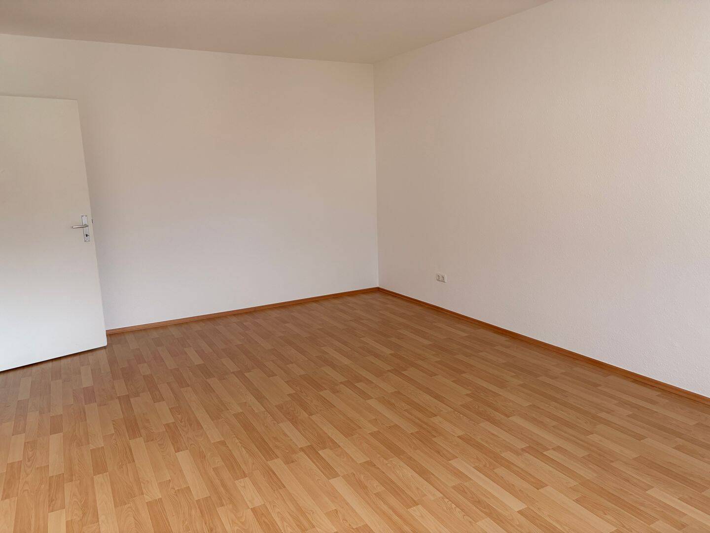 Großzügige, gepflegt 3-Zimmer-Wohnung mit Wintergartenbalkon - auch WG geeignet - Stadtteil Rennweg – Nürnberg – Vorschaubild 8