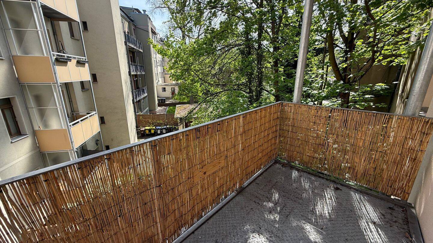 WG-gerechts im 2. OG *moderne Bodenbeläge - Eckbadewanne - Balkon - City-Nah – Chemnitz – Vorschaubild 9