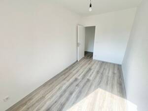 Frisch renovierte 4-Zimmer-Wohnung mit Balkon und Gäste-WC! – 45327 Essen – Vorschaubild 9