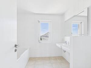 Lichtdurchflutete Dachterrassenwohnung mit unverbaubarem Skyline-Fernblick – 81829 München – Vorschaubild 8