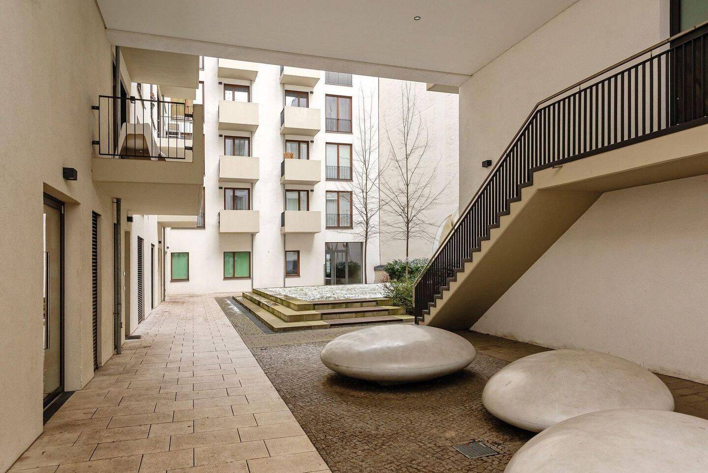 Exklusive Stadtwohnung in bester Lage von Berlin-Mitte – Berlin – Vorschaubild 2