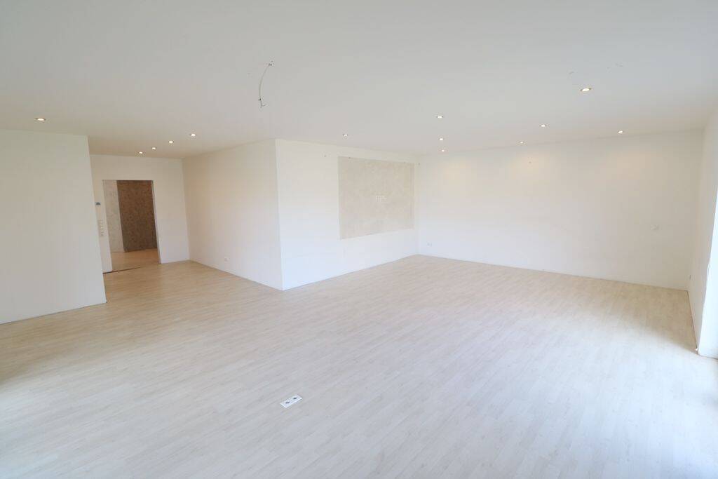 Modernes, fast vollständig fertiggestelltes NEUBAU-Einfamilienhaus mit Ausbaureserve und Garage – Lastrup – Vorschaubild 5