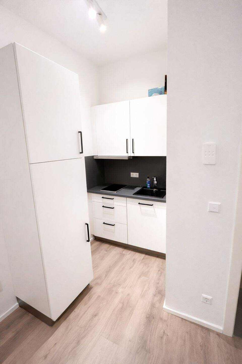 Mitten in STUTTGART ! Wunderschöne vollmöbilierte Studioapartments zur Miete – Stuttgart – Vorschaubild 4