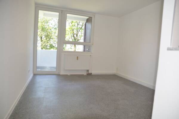Erdgeschosswohnung in 50997 Köln mit 30 m² kaufen